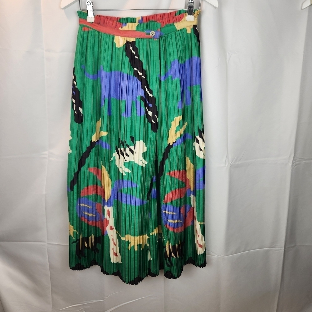 Issey Miyake vintage wrap skirt size M in VGUC